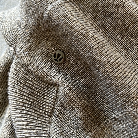 Lululemon 100% wool hoodie - Picture 4 of 9